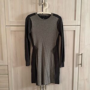 Club Monaco; Size Small; color grey